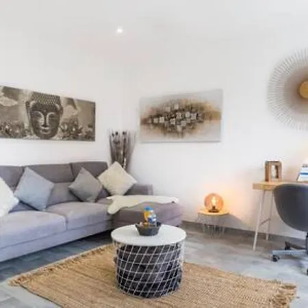 D'une Avec Vue Sur La Balcon Et Wifi A Apartmán